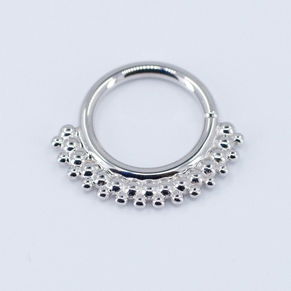 BVLA Seam Ring (daith, septum)